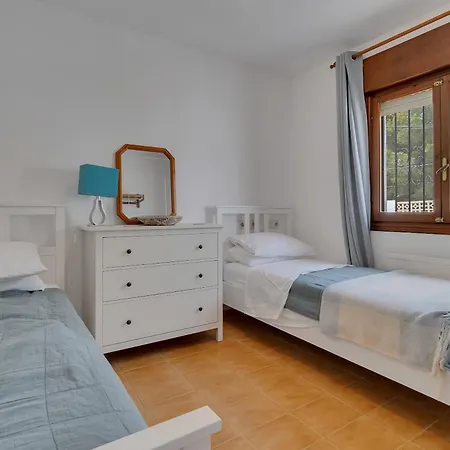 וילה Casa Nico- By Aldertons