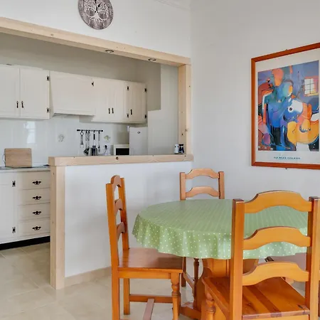 Casa Nico- By Aldertons וילה טאולאדה